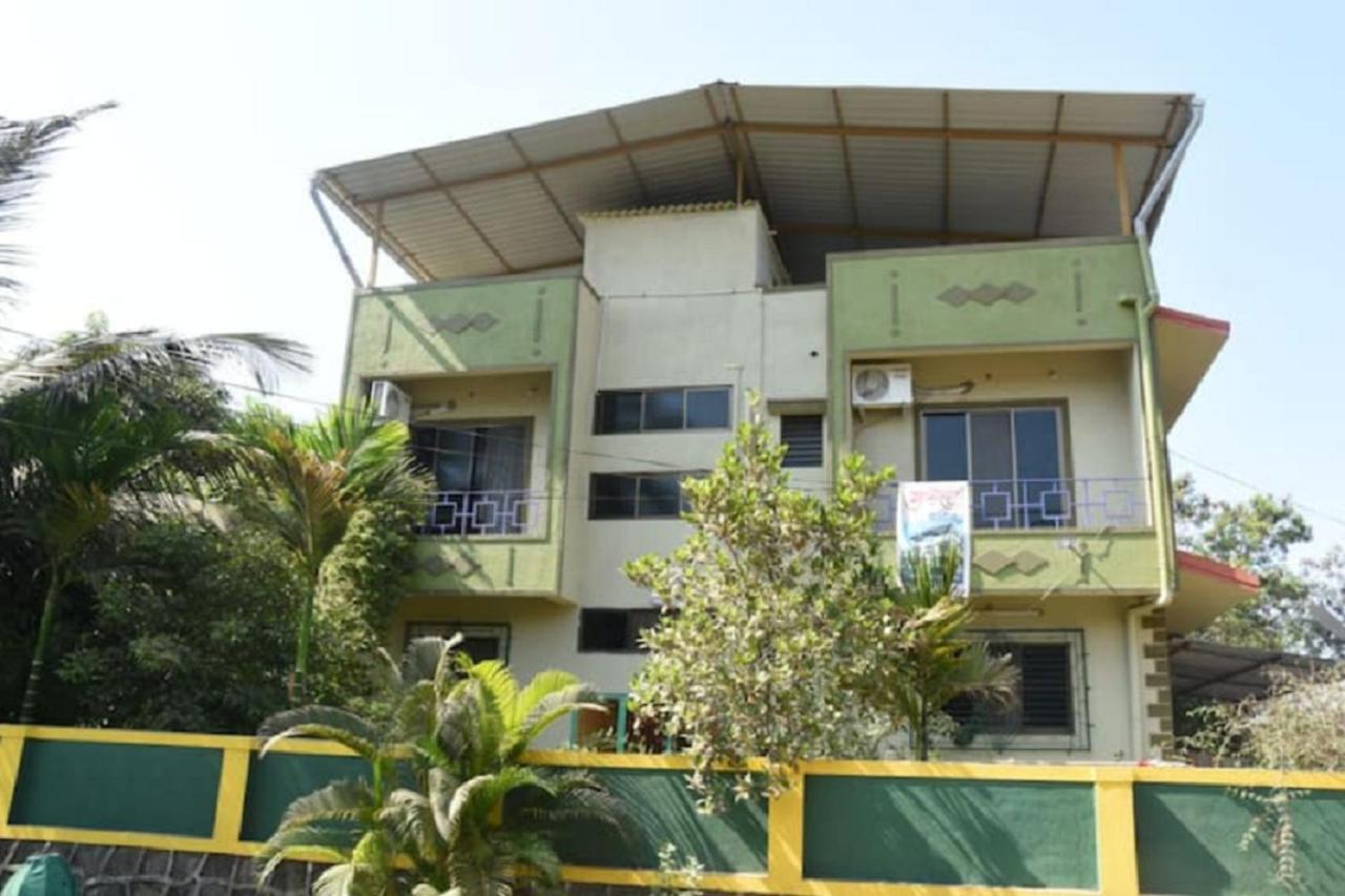 Gulmohar Cottages - Home Stay In Alībāg Exteriér fotografie
