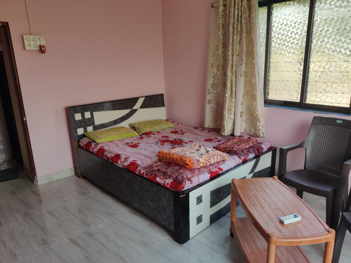 Gulmohar Cottages - Home Stay In Alībāg Exteriér fotografie