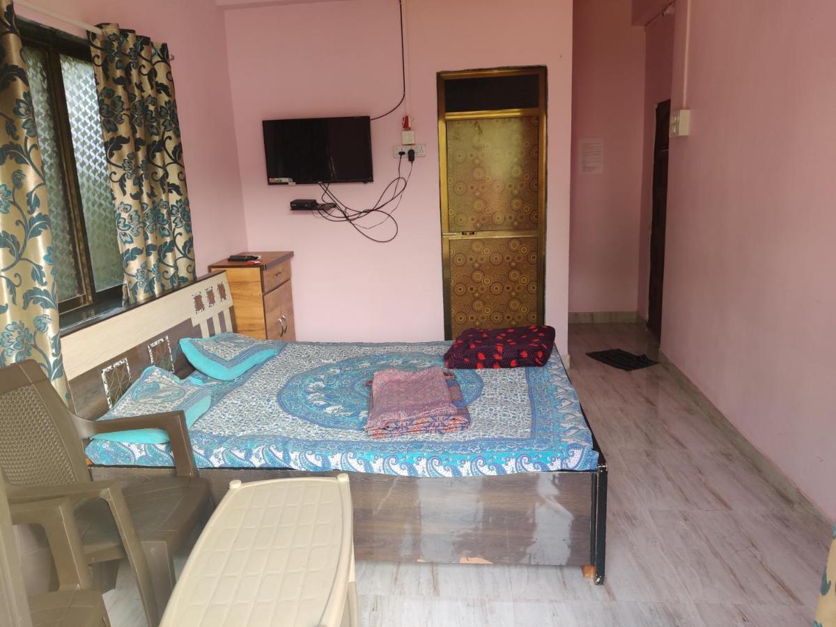 Gulmohar Cottages - Home Stay In Alībāg Exteriér fotografie
