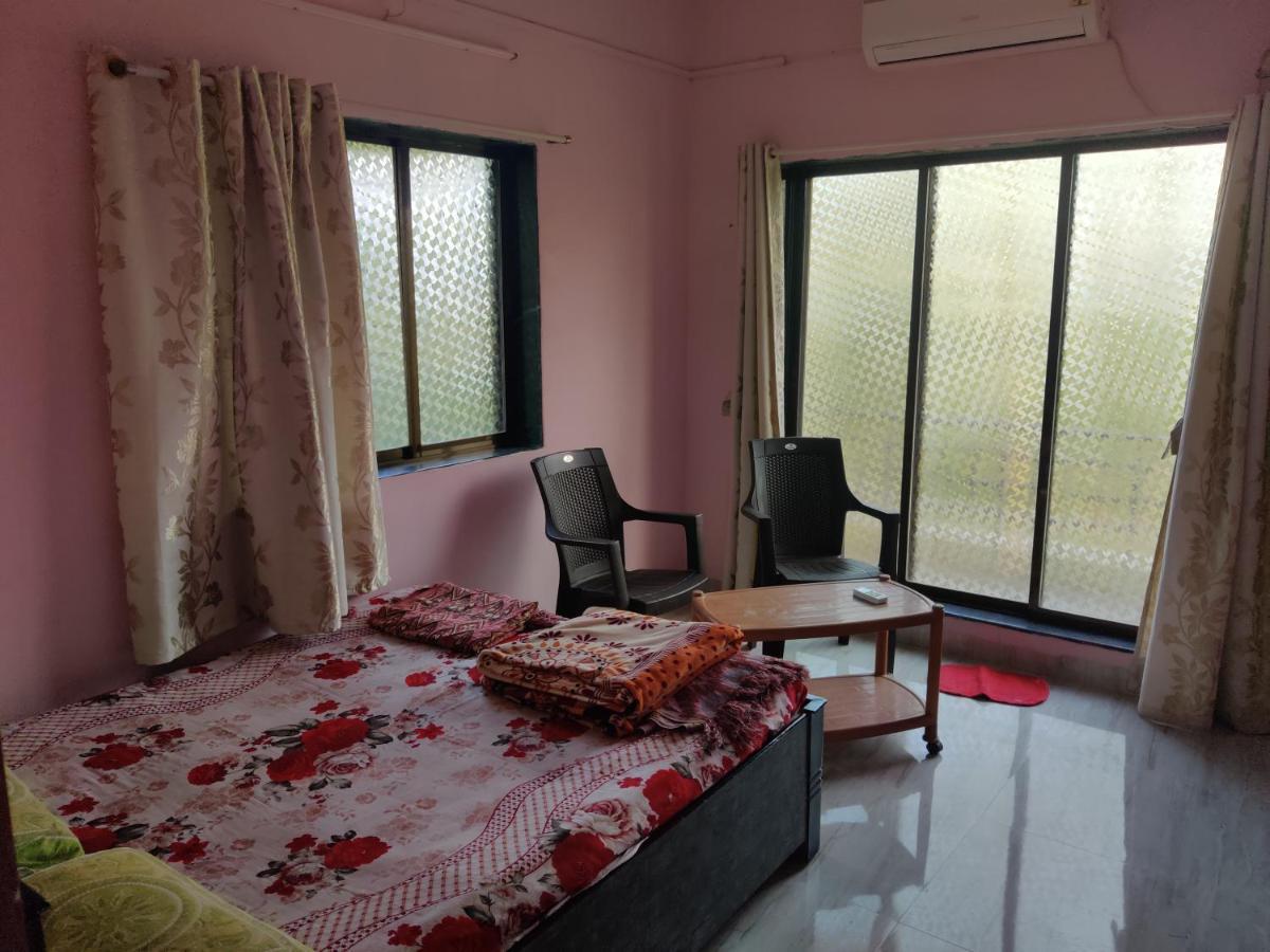 Gulmohar Cottages - Home Stay In Alībāg Exteriér fotografie