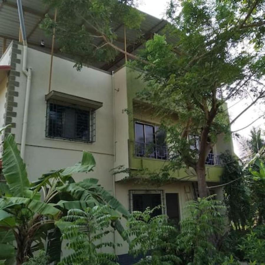 Gulmohar Cottages - Home Stay In Alībāg Exteriér fotografie