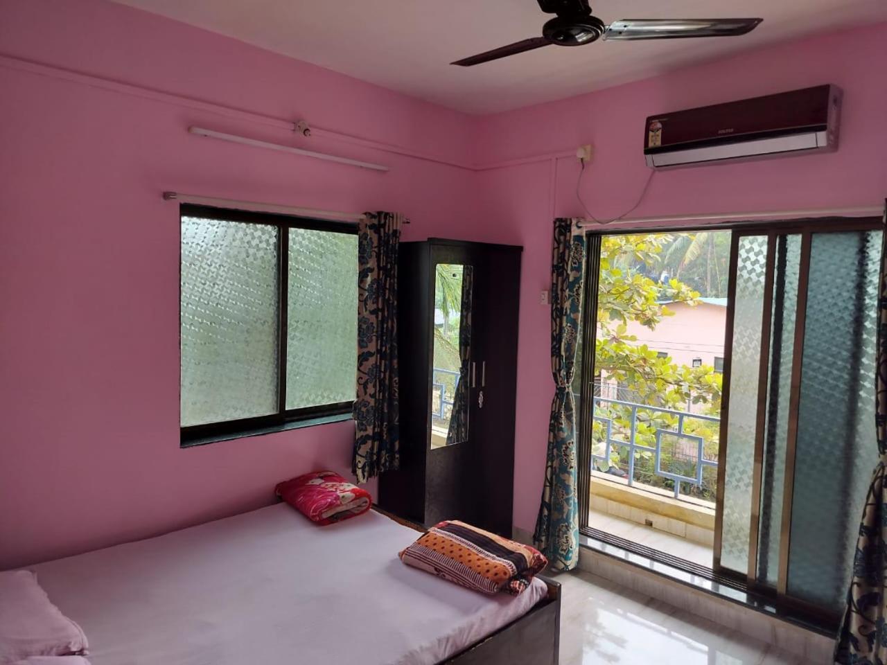 Gulmohar Cottages - Home Stay In Alībāg Exteriér fotografie